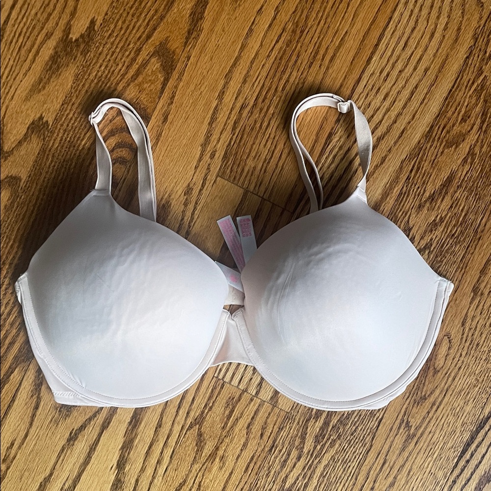 PINK Victoria's Secret Nude 38DDD Wear Everywhere T-Shirt Lightly Lined Bra